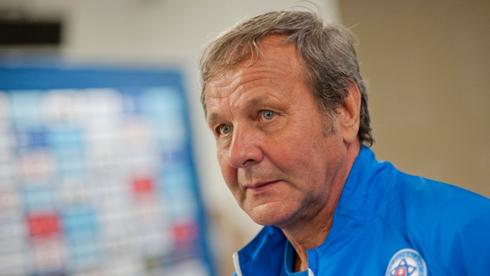 Tréner futbalovej reprezentácie Ján Kozák. 