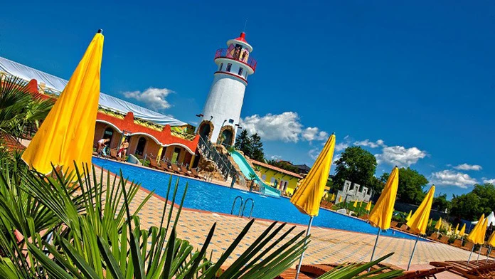 plaza2.jpg