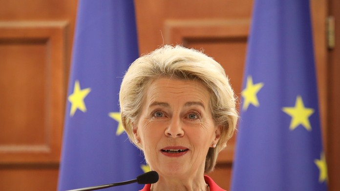 Premiér sa stretol s Ursulou von der Leyenovou, hovorili o pláne obnovy aj o Ukrajine