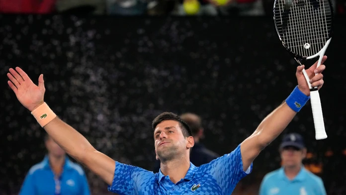 Djokovič je po návrate do Austrálie vo svojom živle. Murray už tretí maratón nezvládol