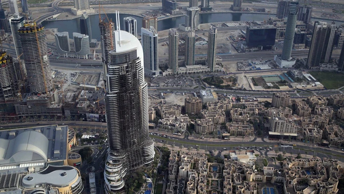Na snímke z 10. januára obhorená budova 63-poschodového luxusného hotela Address v Dubaji.
