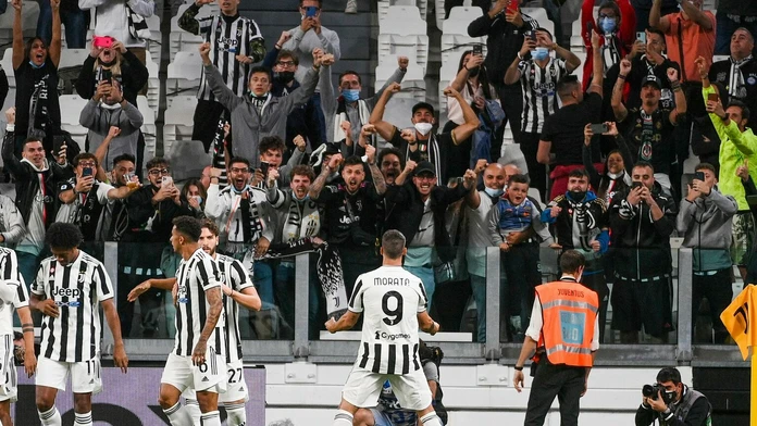 Alvaro Morata oslavuje úvodný gól.
