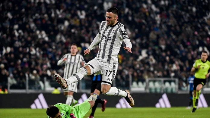 Juventus si po odrátaní bodov veľmi nepolepšil. Strelec na prehru s Rímom dozeral z lavičky