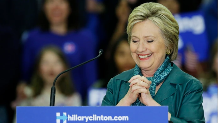 Víťazkou demokratických primárok v Arizone sa stala Clintonová.