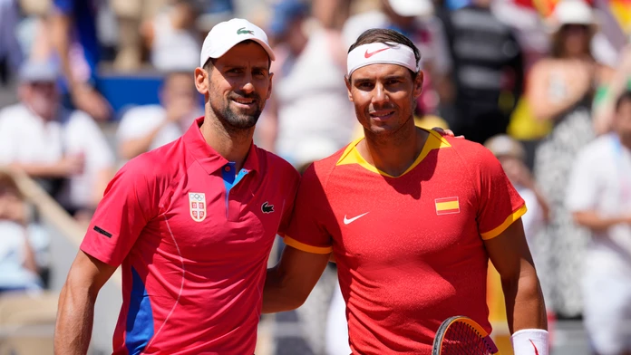 Súboj gigantov mal jednoznačný priebeh. Novak Djokovič nedal šancu Nadalovi a postúpil do osemfinále