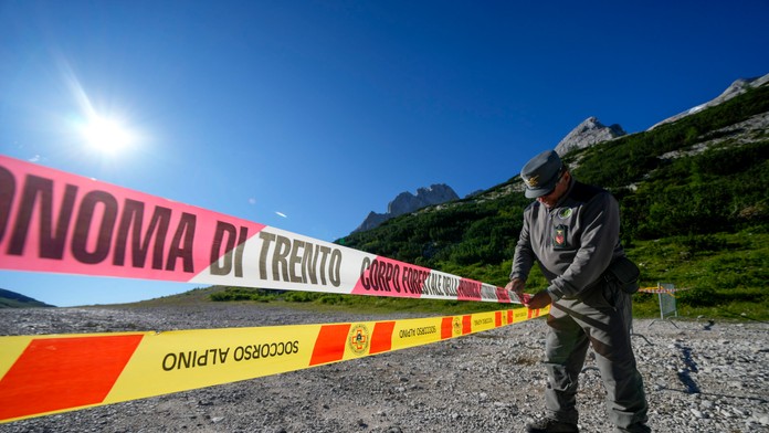 Počet obetí po zosuve ľadovca v Alpách stúpol na deväť. Nezvestné sú najmenej tri osoby