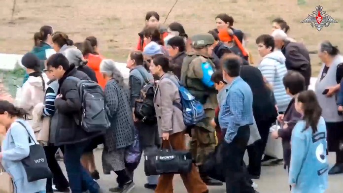 Evakuácia etnických Arméncov v Náhornom Karabachu