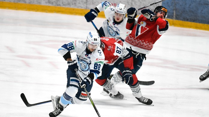 David Okoličány (Nitra) v zápase 30. kola Tipos extraligy