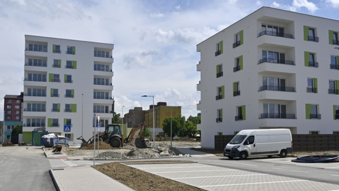Najväčšia banka na Slovensku zasiahla. Taktiež znížila úroky pri hypotékach