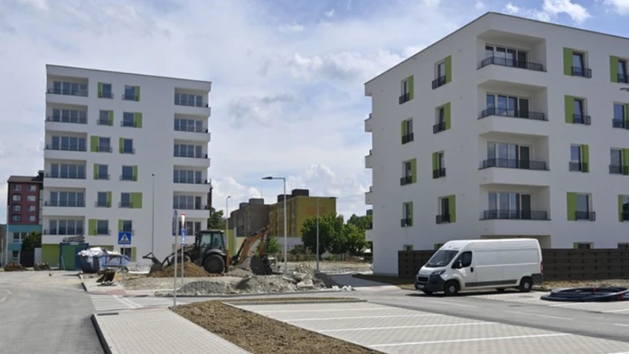 Najväčšia banka na Slovensku zasiahla. Taktiež znížila úroky pri hypotékach