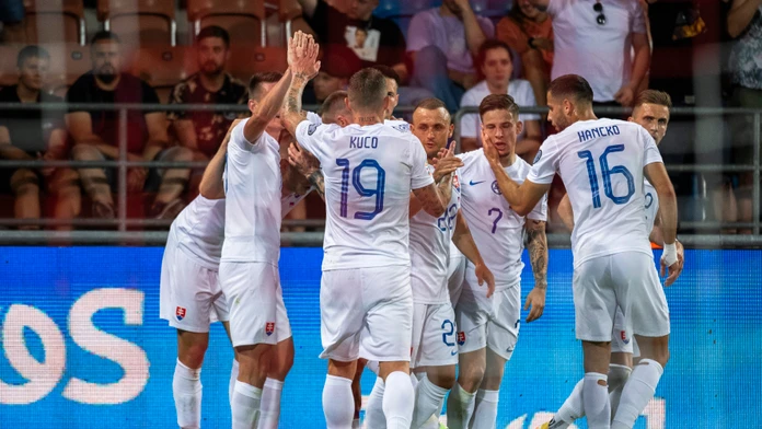 Chudobné, ale cenné. Slovensko vybojovalo s futbalovým trpaslíkom najtesnejšie víťazstvo