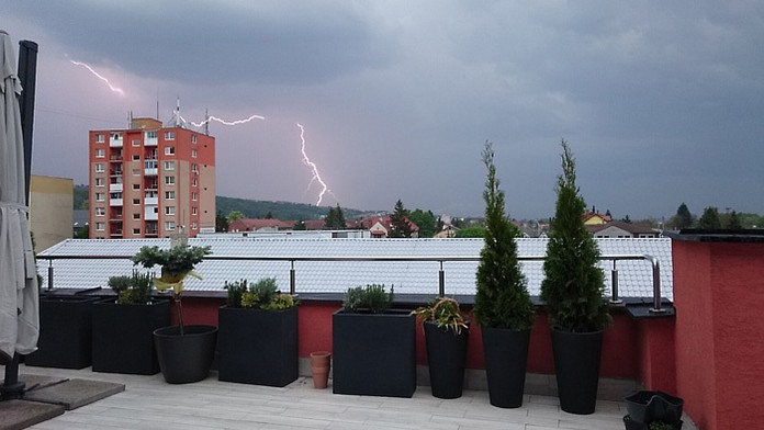 Blesky vo Vranove nad Topľou.