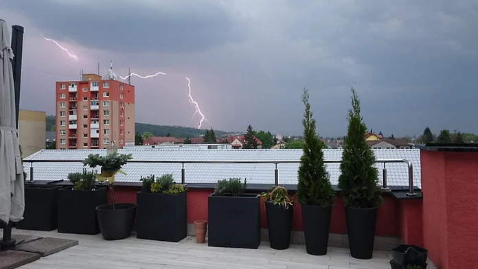 Blesky vo Vranove nad Topľou.
