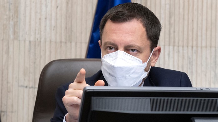 Premiér Eduard Heger.