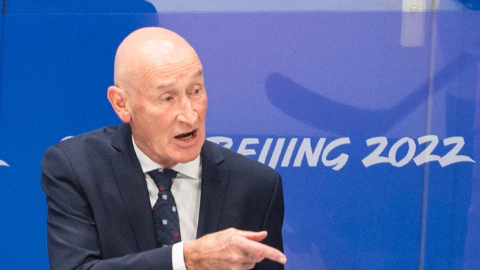 Tréner slovenskej reprezentácie Craig Ramsay.