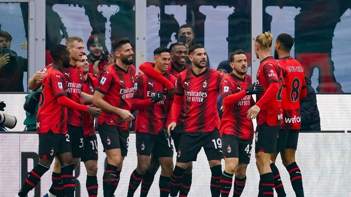 Mourinhov Rím zakopol, v Miláne oslavuje Inter aj AC. Suslov s Veronou nestačil na Florenciu