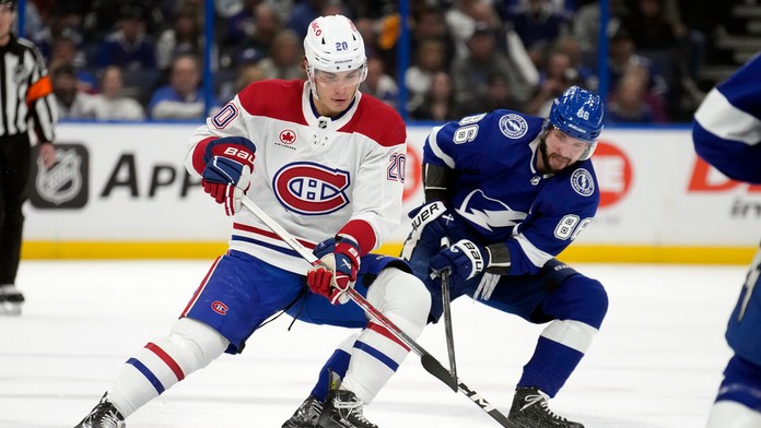 Slafkovský bodoval, no Montreal prehral na ľade Tampy Bay 3:4