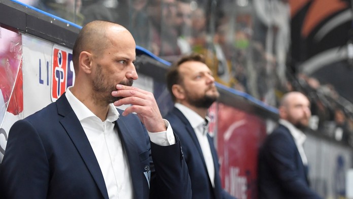 Slovan tretíkrát neprešiel cez štvrťfinále. Pardavý videl najslabší výkon. Buc vyzdvihol bojovnosť