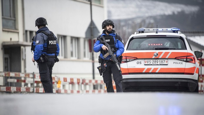 Švajčiarska polícia dolapila muža, ktorý zabil v dvoch ľudí v meste Sion
