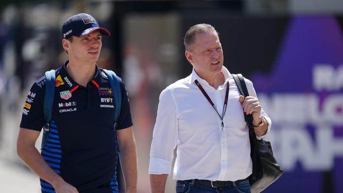 Hrá sa na obeť, ale je to skôr opačne. Ak Red Bull nezmení šéfa, exploduje, varuje Verstappenov otec