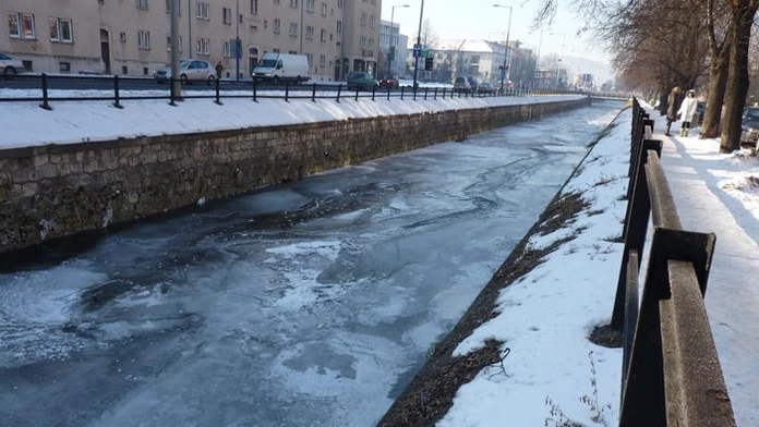 Zamrznutá rieka Poprad.