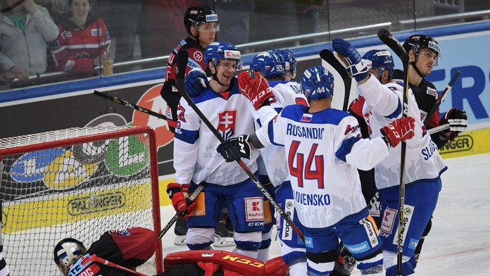 Gólová radosť Slovákov v dueli Euro Hockey Challenge v Rakúsku.