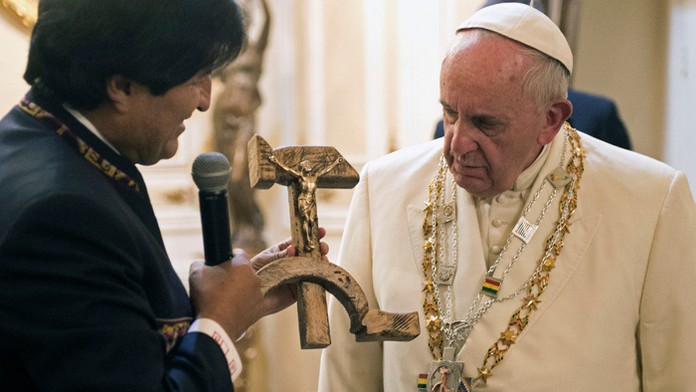 Pápež František pricestoval do Bolívie, kde ho privítal tamojší socialistický prezident Evo Morales.
