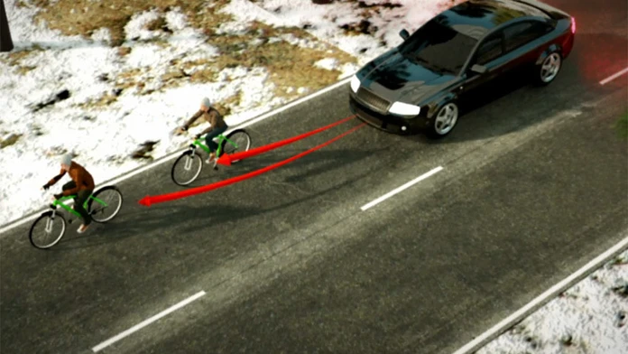 Policajt sa ponáhľal do práce. Zrazil dvoch cyklistov