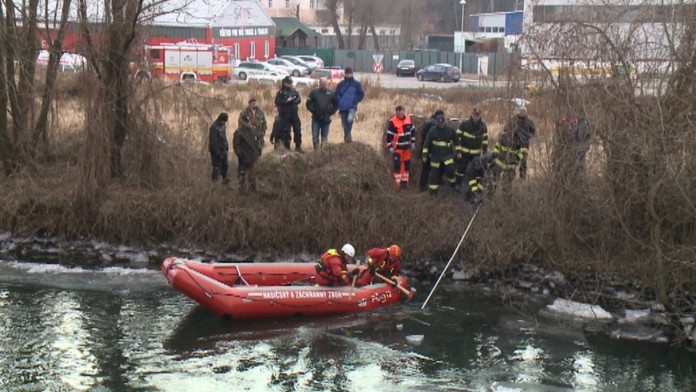 V Hrone našli telo muža