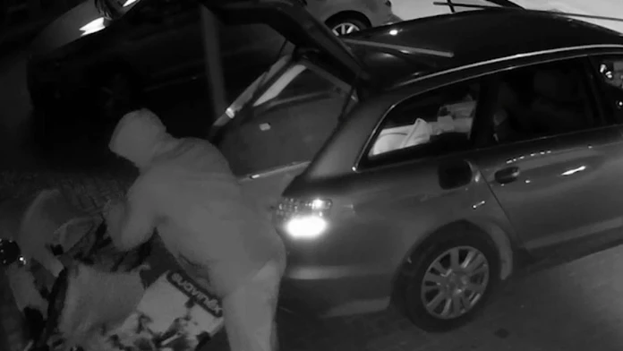 Hlohovec zažil lúpežnú akciu ako z filmu. Zlodeji sa ulakomili na kočík v cene auta