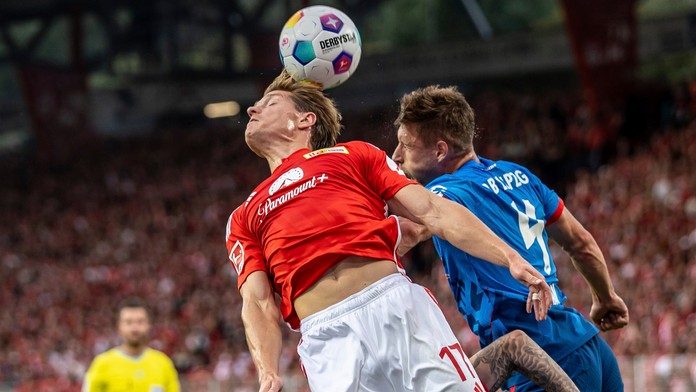 Lipsko rozhodlo o hladkom triumfe v druhom polčase. Frankfurt remizoval s Kolínom