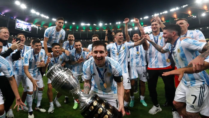 Argentínska radosť po zisku trofeje.