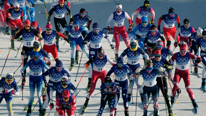 Pretekárky v skiatlone.