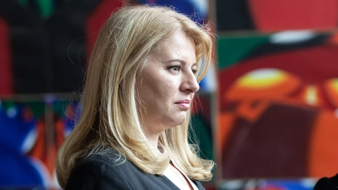 Na snímke je prezidentka Zuzana Čaputová z profilu. 