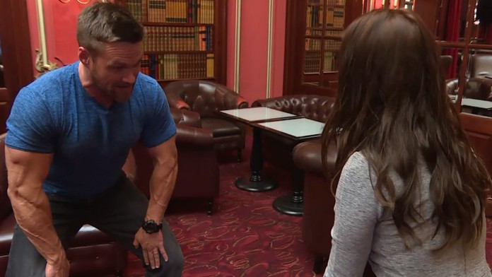 Tri cviky od Chrisa Powella na sexy zadok