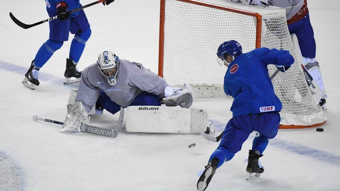 Cardi B sa vybrala na nákup iba v župane.