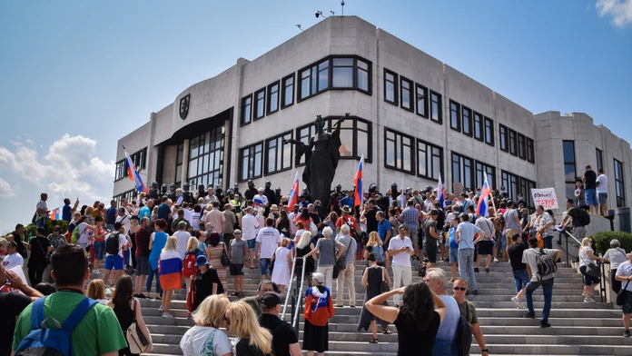 Protest pred NR SR.