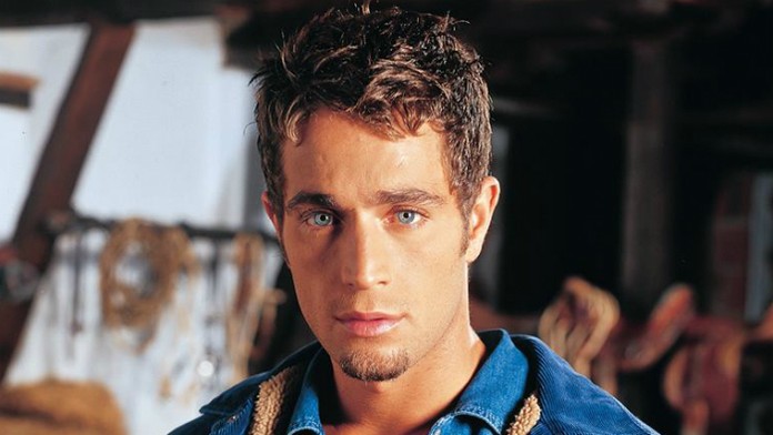 Skrytá vášeň - Franco (Michel Brown)