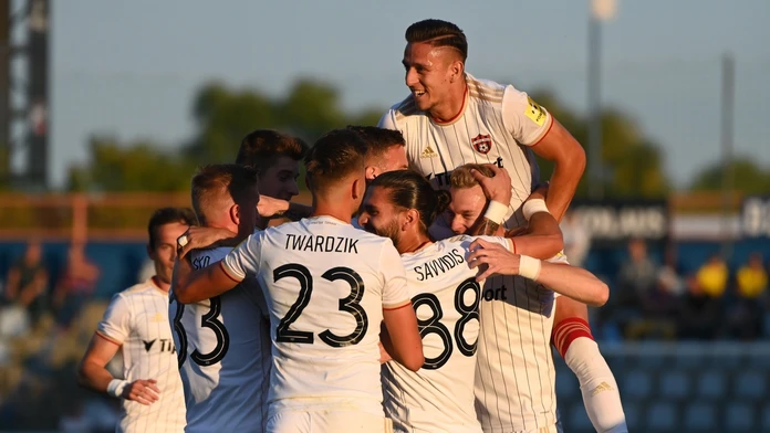 Radosť hráčov Trnavy po strelení gólu v Michalovciach.