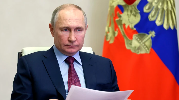 Putin označil dodávky zbraní NATO na Ukrajinu za účasť na konflikte