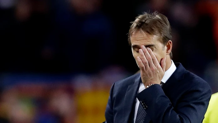 Kouč Realu Julen Lopetegui reaguje po dueli na pôde Barcelony.