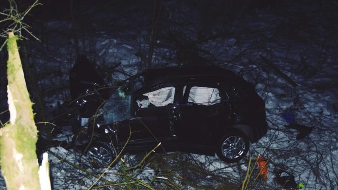 Havarované auto po tragickej nehode neďaleko Banskej Bystrice.