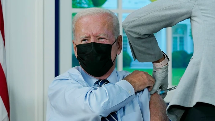 Prezident Biden dostal tretiu dávku vakcíny proti COVID-19