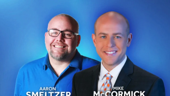 Reportér Mike McCormick a fotoreportér Aaron Smeltzer