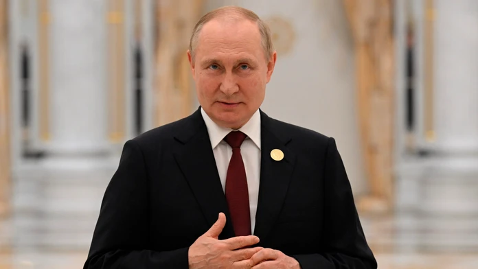 V. Putin: Rusko zostane silné aj napriek hromadiacim sa sankciám