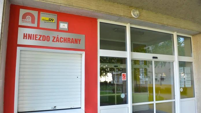 Hniezda záchrany sa po incidente s mŕtvym dieťaťom zmenia. Nové pravidlá predstavil Lengvarský