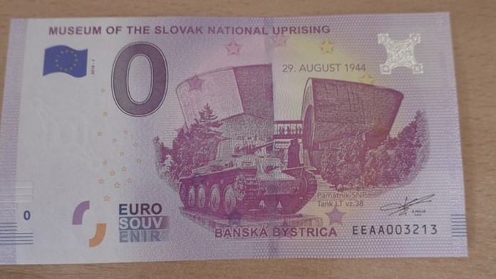Nulová eurobankovka s Múzeom SNP.