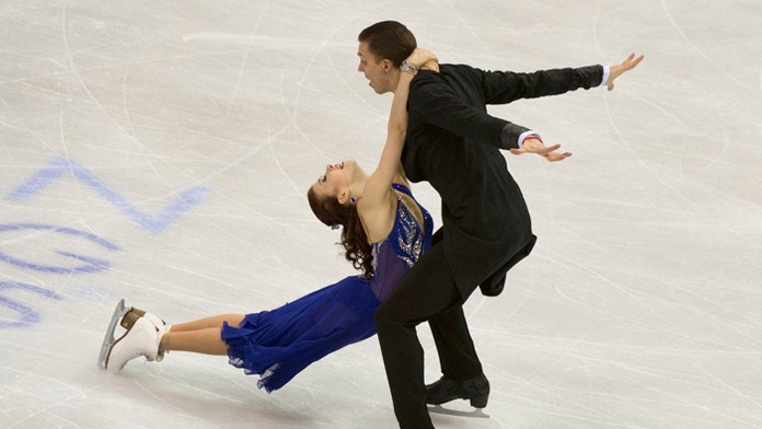 Ruskí reprezentanti v tancoch na ľade Jekaterina Bobrovová a Dmitrij Soloviov na ME.