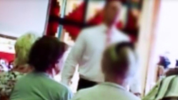 Šmejdi oklamali vlastných