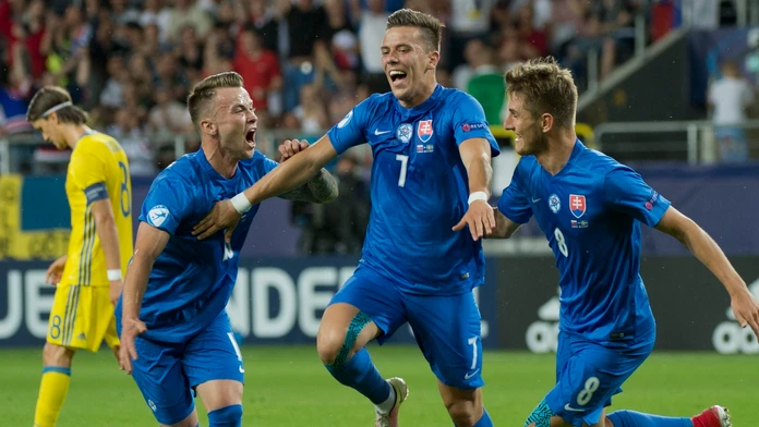 Gólová radosť Slovákov v zápase ME 21 proti Švédsku.